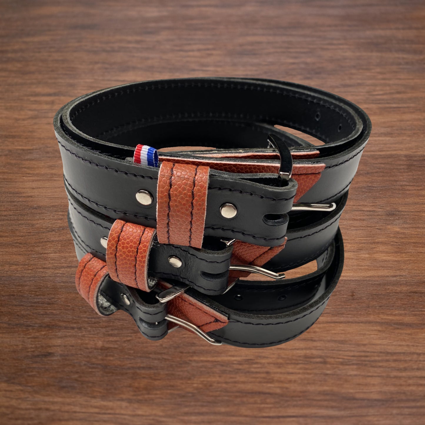 Ceinture en cuir et ballon de basket