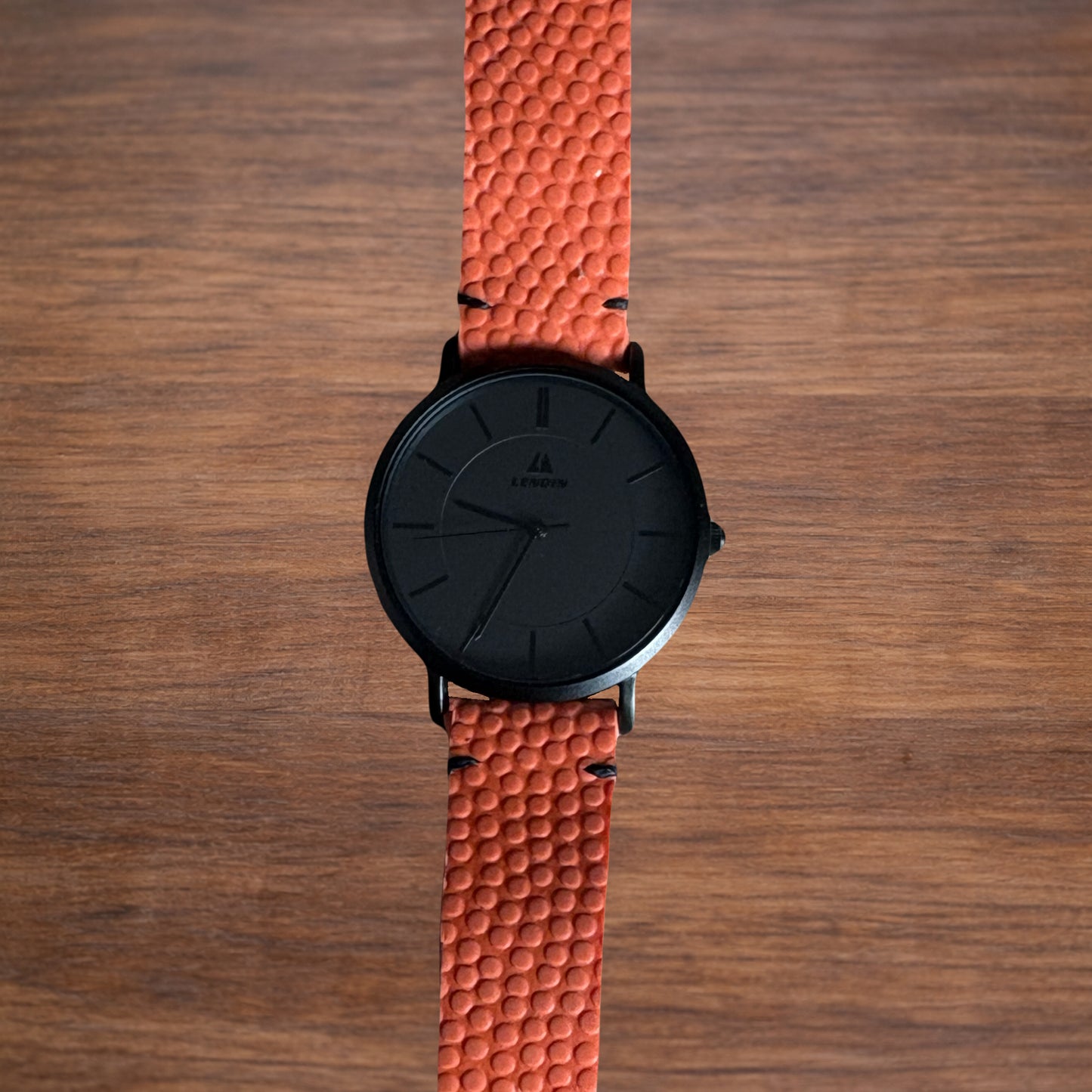 Montre Ballon de Basket recyclé - Cadran noir 40mm