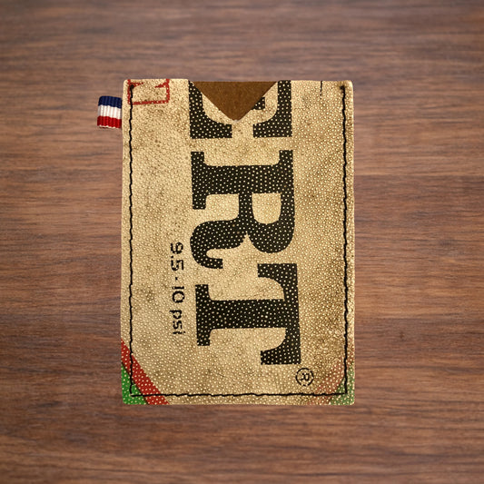 Porte-CB en ballon de rugby recyclé GILBERT vert et rouge