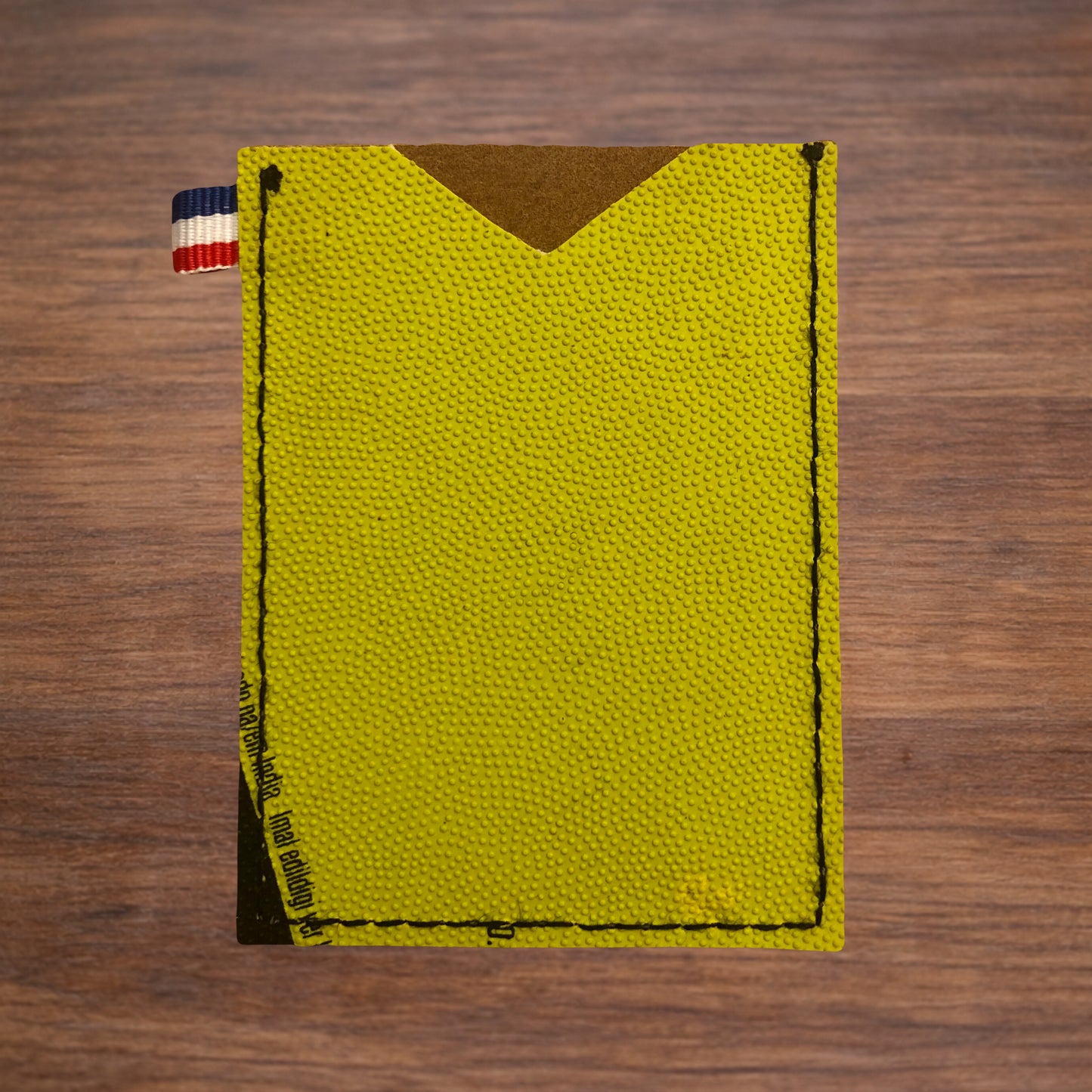Porte-CB en ballon de rugby recyclé OFFLOAD jaune
