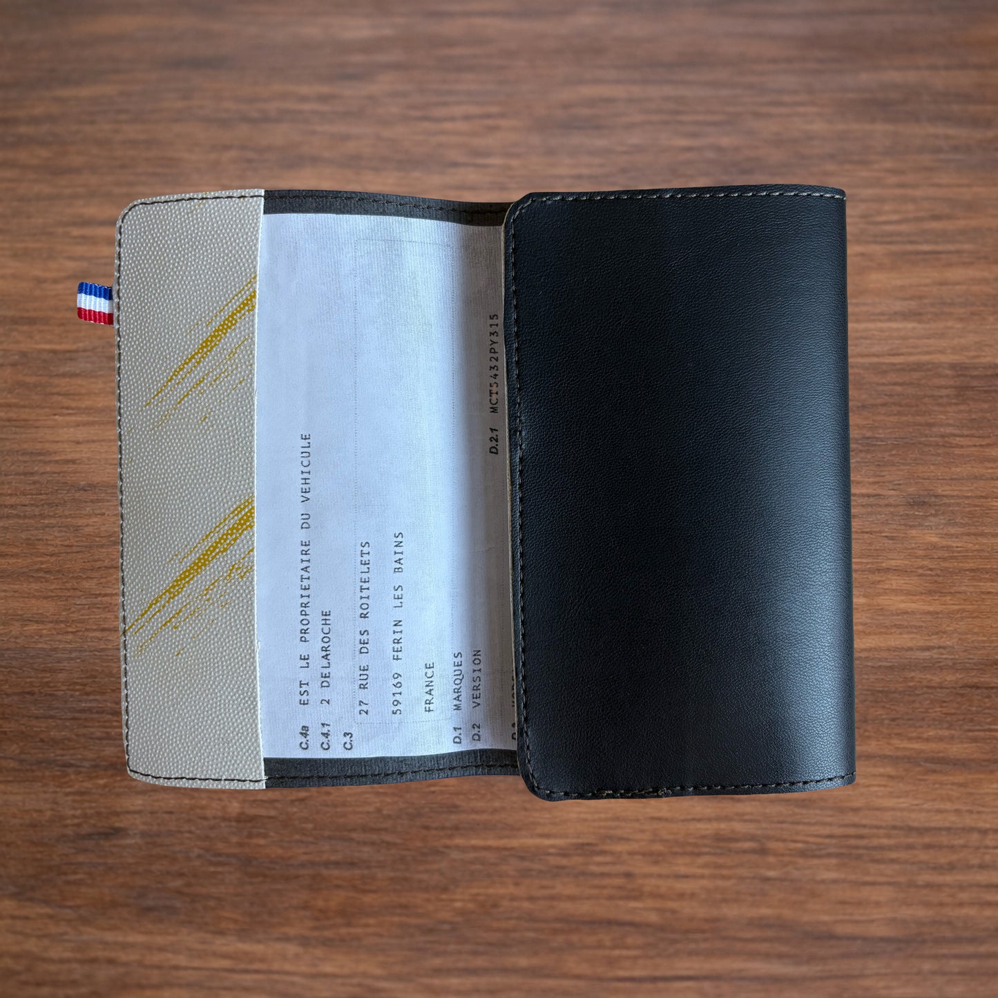 Protection carte-grise en ballon de Rugby recyclé et cuir